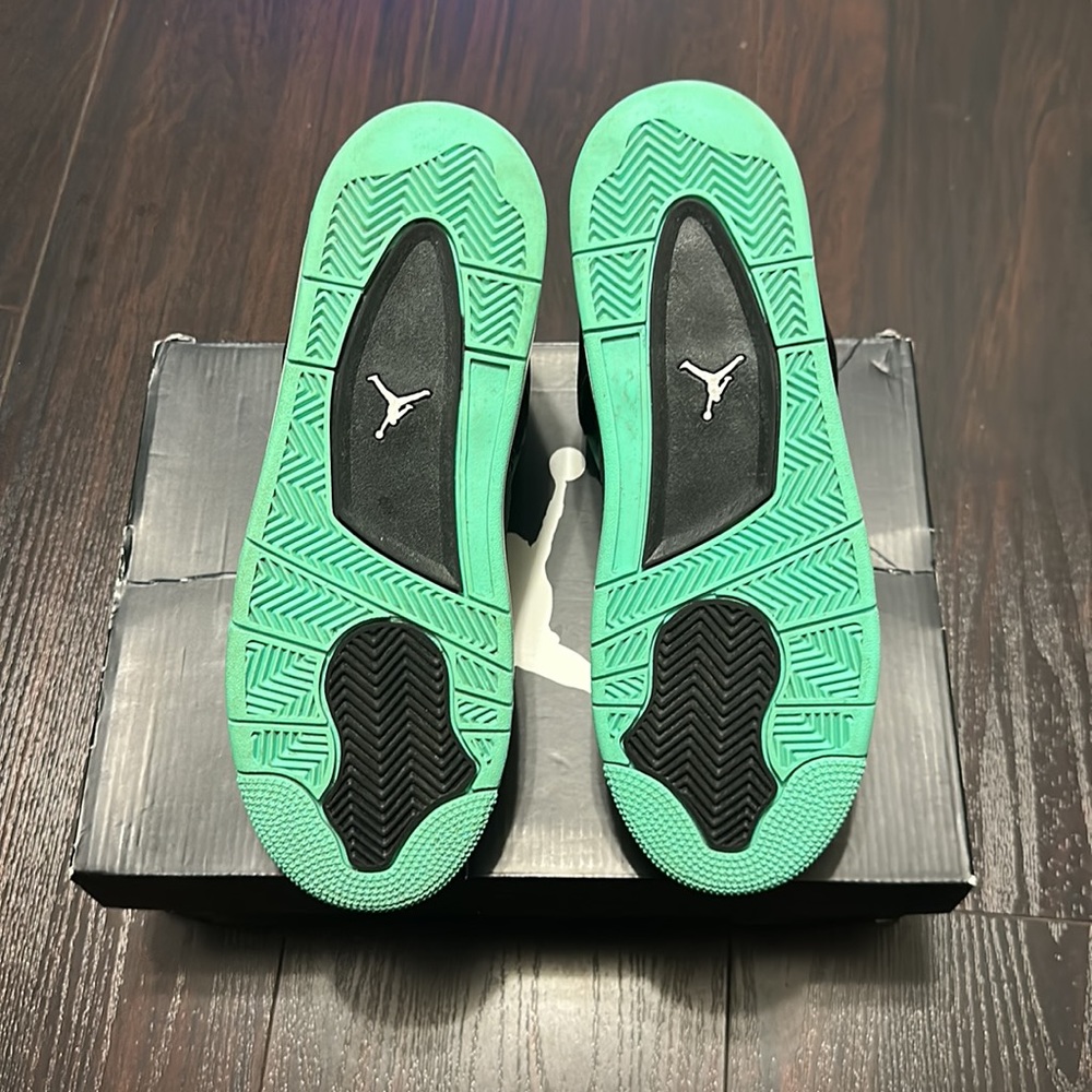Air Jordan 4 Retro “Green Glow” - Picture 6 of 8